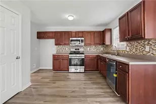 1020 Buckingham Ter, Fairburn, GA 30213 - Photo 13