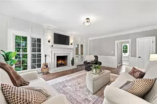 340 S Satinwood Pl, Roswell, GA 30076 - Photo 7