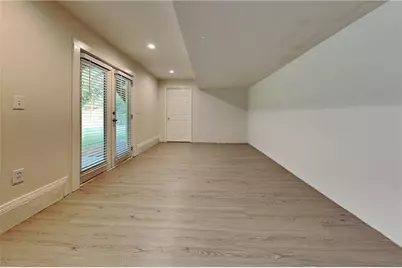 1555 Rose Pointe Drive, Loganville, GA 30052 - Photo 3
