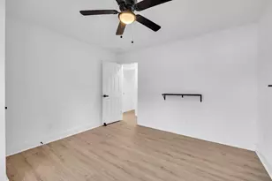 2484 Calvin Ave, East Point, GA 30344 - Photo 11