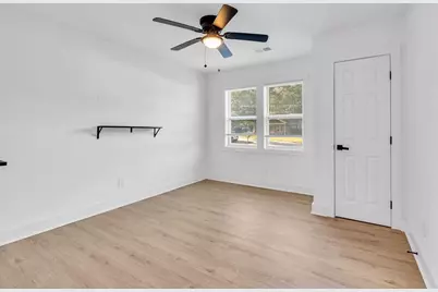 2484 Calvin Avenue, East Point, GA 30344 - Photo 9