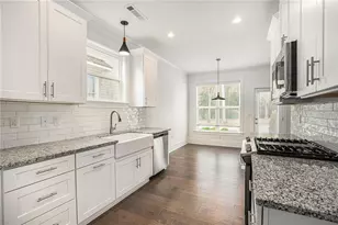 352 Davis St, Monroe, GA 30655 - Photo 15