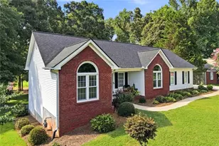 4575 Summerset Dr, Gainesville, GA 30507 - Photo 3