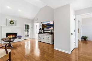 4575 Summerset Dr, Gainesville, GA 30507 - Photo 5