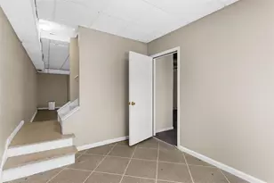 3722 Southgate Dr SW, Lilburn, GA 30047 - Photo 59