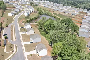 289 Pond Ct, Hoschton, GA 30548 - Photo 3