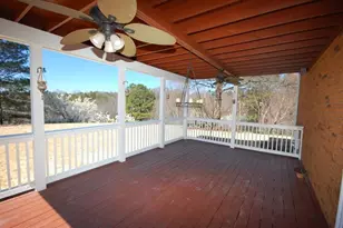 105 View Hill Ct, Sandy Springs, GA 30350 - Photo 17