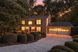 113 Jamestown Ct SW, Lilburn, GA 30047 - Photo 37