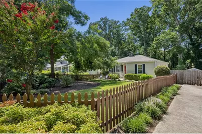 313 Eleanor Street SE, Atlanta, GA 30317 - Photo 3