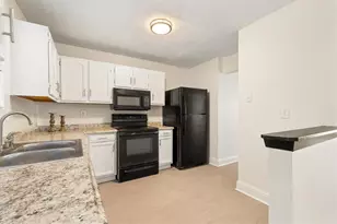 5716 Wells Cir, Stone Mountain, GA 30087 - Photo 7