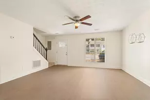 5716 Wells Cir, Stone Mountain, GA 30087 - Photo 3