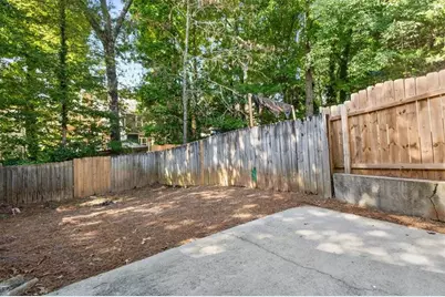 5716 Wells Circle, Stone Mountain, GA 30087 - Photo 17