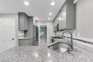 1493 Ashford Pl NE, Atlanta, GA 30319 - Photo 9