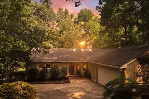100 Kings Mill Ct, Roswell, GA 30075 - Photo 1