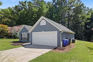 140 Cannon Dr, Fayetteville, GA 30214 - Photo 1