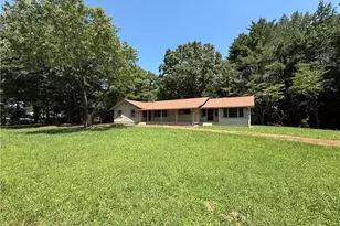 655 Elberta Dr, Marietta, GA 30066 - Photo 3