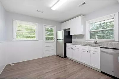 713 Melrose Drive, Forest Park, GA 30297 - Photo 11