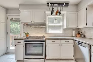 1377 Scott Blvd, Decatur, GA 30030 - Photo 11