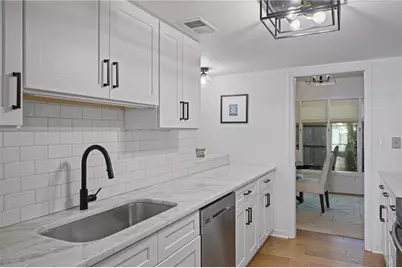 27 Ivy Ridge NE, Atlanta, GA 30342 - Photo 13