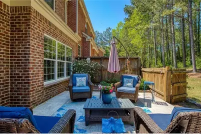 1404 Lexington Dr, Roswell, GA 30075 - Photo 27