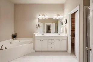 1404 Lexington Dr, Roswell, GA 30075 - Photo 21