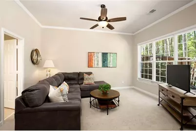 1404 Lexington Dr, Roswell, GA 30075 - Photo 9