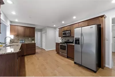 7140 Duncourtney Drive, Sandy Springs, GA 30328 - Photo 11