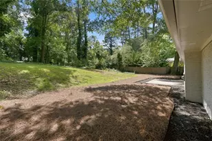 215 Valley Dr, Roswell, GA 30075 - Photo 29
