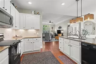3341 Lindenridge Dr, Buford, GA 30519 - Photo 9