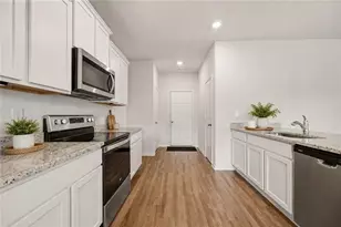 575 Meadows Farm Dr, Monroe, GA 30655 - Photo 5