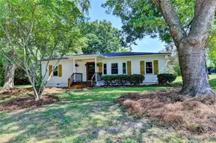 107 Lakeshore Cir, Braselton, GA 30517 - Photo 1
