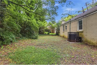 1800 Oakmont Drive NW, Atlanta, GA 30314 - Photo 23