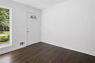 5726 Southwick Ct SW, Atlanta, GA 30349 - Photo 5