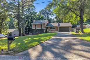 631 Brighton Dr NW, Lawrenceville, GA 30043 - Photo 5