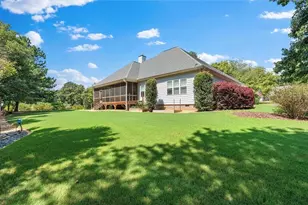 212 Overlook Wy, Carrollton, GA 30117 - Photo 3