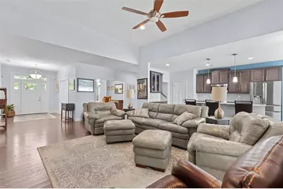 212 Overlook Way, Carrollton, GA 30117 - Photo 7