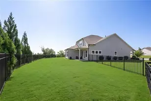 6853 River Rock Drive, Flowery Branch, GA 30542 - Photo 5