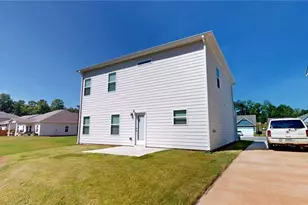 662 Blackshear Trl, Temple, GA 30179 - Photo 3