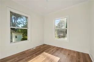 882 Hall St, Atlanta, GA 30318 - Photo 17