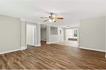 3733 Memorial Parkway NW, Kennesaw, GA 30152 - Photo 11