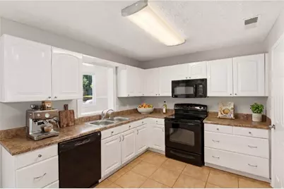 3733 Memorial Parkway NW, Kennesaw, GA 30152 - Photo 5