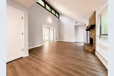 4798 Kings Crossing Drive NE, Kennesaw, GA 30144 - Photo 3