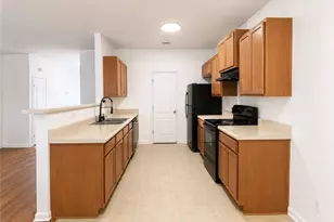 6944 Rogers Point, Lithonia, GA 30058 - Photo 3