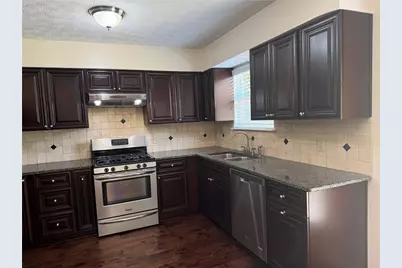 4654 Hampton NE, Marietta, GA 30068 - Photo 5
