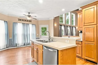 707 Bedford Trace, Canton, GA 30114 - Photo 3