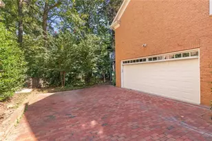 448 Ivy Park Ln NE, Atlanta, GA 30342 - Photo 3