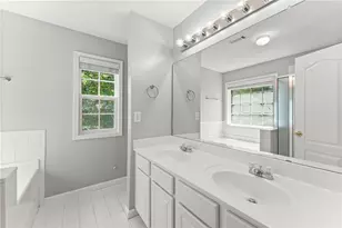 446 Sandtrap Ln, Buford, GA 30518 - Photo 11