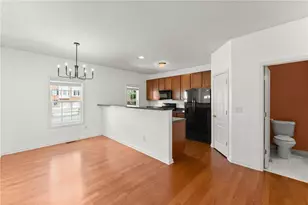 446 Sandtrap Ln, Buford, GA 30518 - Photo 5