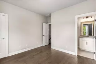 4312 Parkside Pl, Atlanta, GA 30342 - Photo 13
