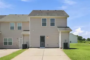 8606 Thomas Ln, Riverdale, GA 30274 - Photo 15